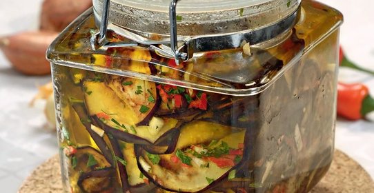 Торт слоеный с калиной