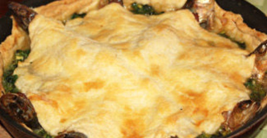 Корнуоллский пирог с выглядывающими сардинами