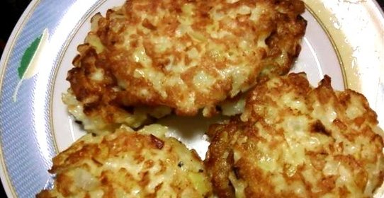 Луковые котлеты с зеленью