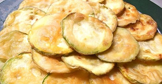 Кабачки в кляре в мультиварке