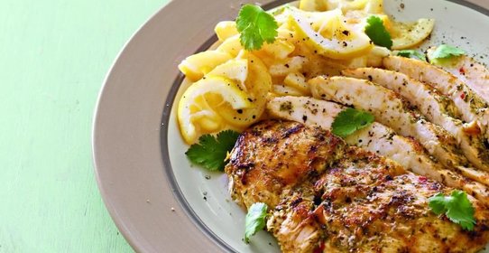 Куриное филе в маринаде чермула