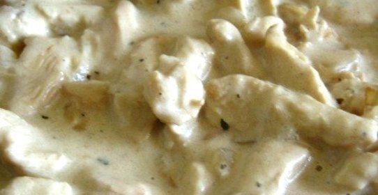 Нежная курица в сливочном соусе с карри