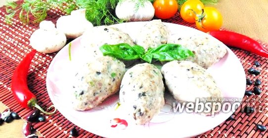 Биточки из индейки с грибами и фасолью
