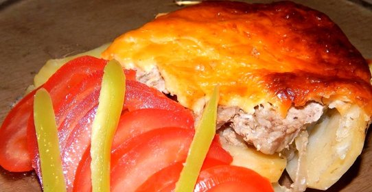 Картошка со свининой на противне