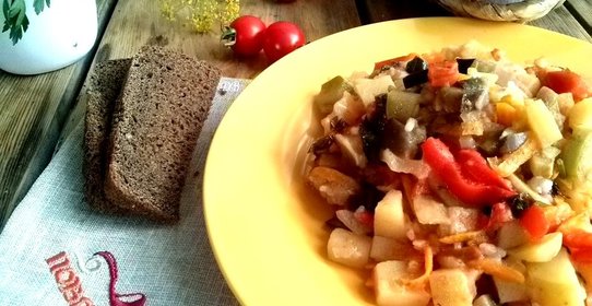 Овощное рагу с баклажанами и кабачками