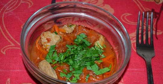 Тушеная свинина в томатном соке