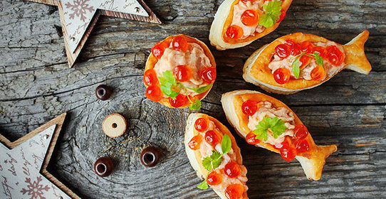 Волованы с кремом из семги и тархуна