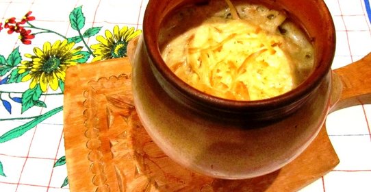 Картошка с лисичками в горшочке