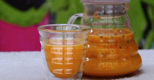 Согревающий напиток с облепихой и имбирем