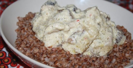 Подлива из свинины с маслятами