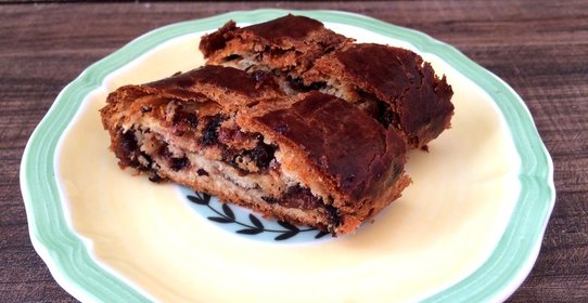 Рулет с сухофруктами