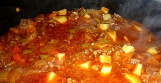 Рагу из фарша с кабачками