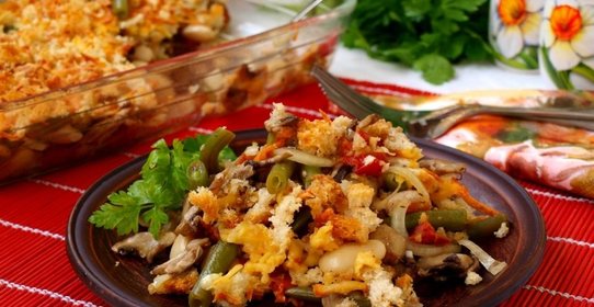 Запечённое рагу из фасоли с шампиньонами