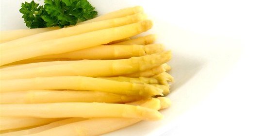 Спаржа отварная