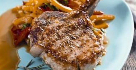 Отбивные с перцем и розмарином