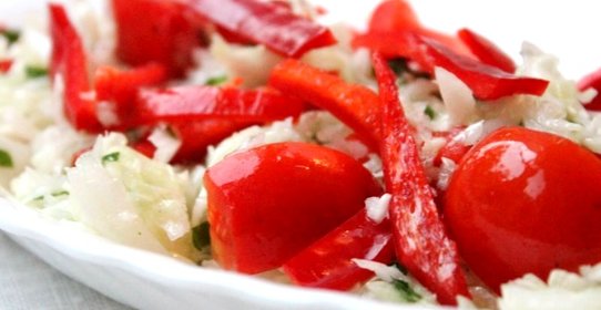 Витаминный салат из капусты