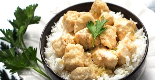 Тушеная индейка в сметанном соусе