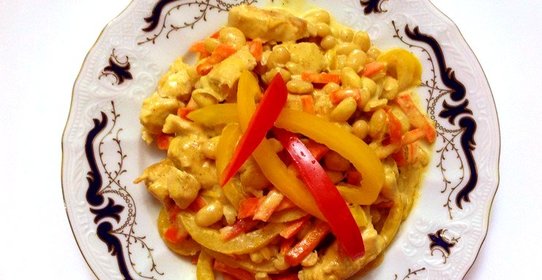 Курица с овощами в сливочно пряном соусе