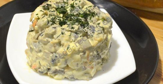 Салат Елена из печени с сушеными грибами