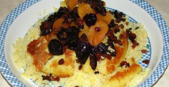 Азербайджанский сладкий плов с изюмом и сухофруктами