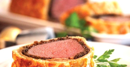 Говядина «Веллингтон» с беконом