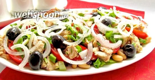 Салат с горбушей, фасолью и помидорами