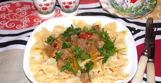 Гуляш с паприкой