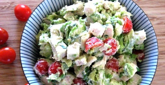 Куриный салат из авокадо