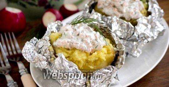 Картофель фаршированный сметанным соусом