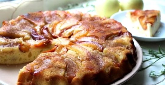 Постный яблочный пирог-перевертыш