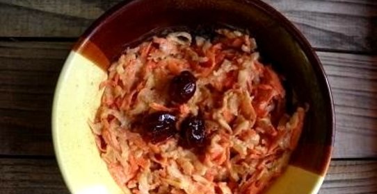 Витаминный салат с медом