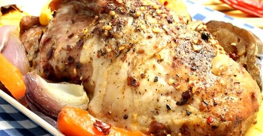 Свинина со свежими овощами