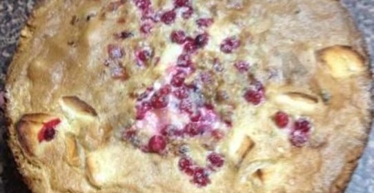Эльзасский яблочный пирог с красной смородиной