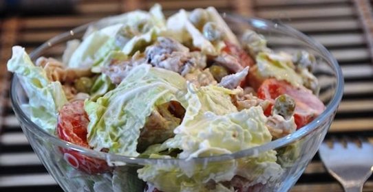 Салат курица зеленый горошек