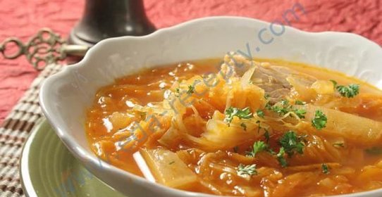 Щи из квашеной капусты со свининой