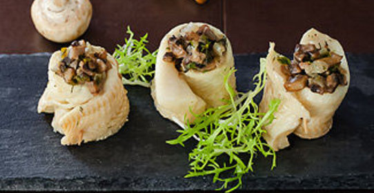 Рулеты из камбалы в мультиварке