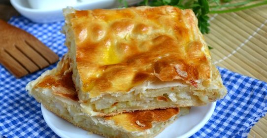 Слоеный пирог с рыбой
