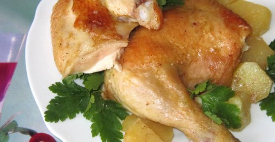 Курица запеченная с картофелем в духовке