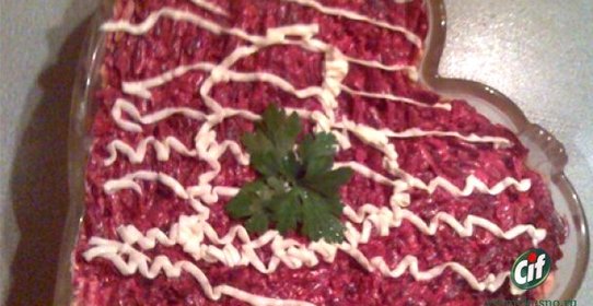 Слоеный овощной салат с сыром