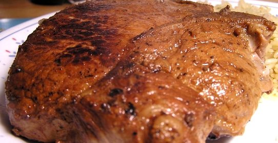 Свиные отбивные с булгуром