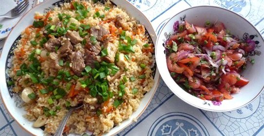 Cалат Ачик-чучук к узбекскому плову