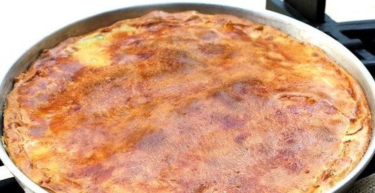 Пирог с зеленью и сыром