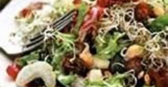 Хлебный суп с калиной и медом