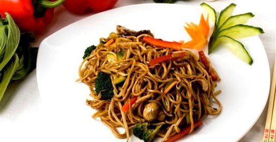Овощи по‑тайски с вермишелью