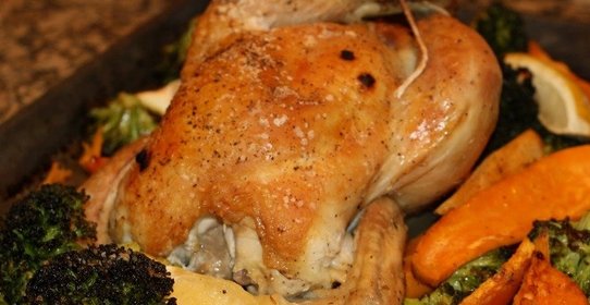 Фаршированная курица в духовке целиком