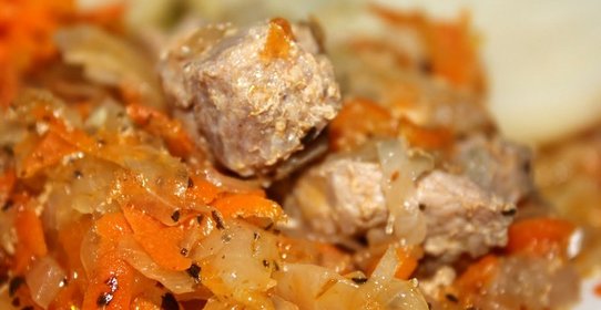 Капуста с мясом в мультиварке