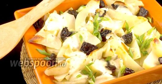 Картофель с черносливом в духовке
