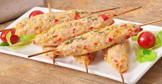 Люля из курицы с овощами и пряными травами