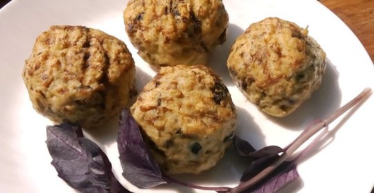 Котлеты из куриного фарша с шампиньонами в духовке