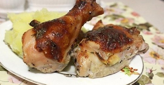 Куриные окорочка запеченные со сметаной и чесноком